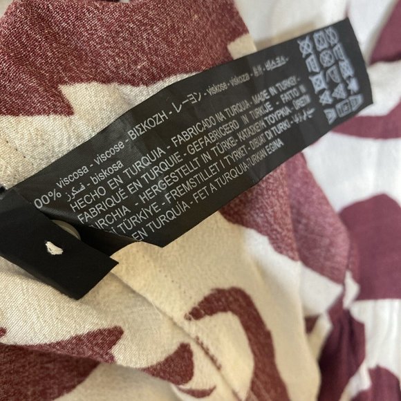 Zara Maxi Dress Size S Maroon White Floral Button Front 3/4 Sleeve Ruffle Hem - Picture 6 of 6